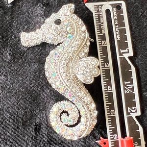 Seahorse brooch